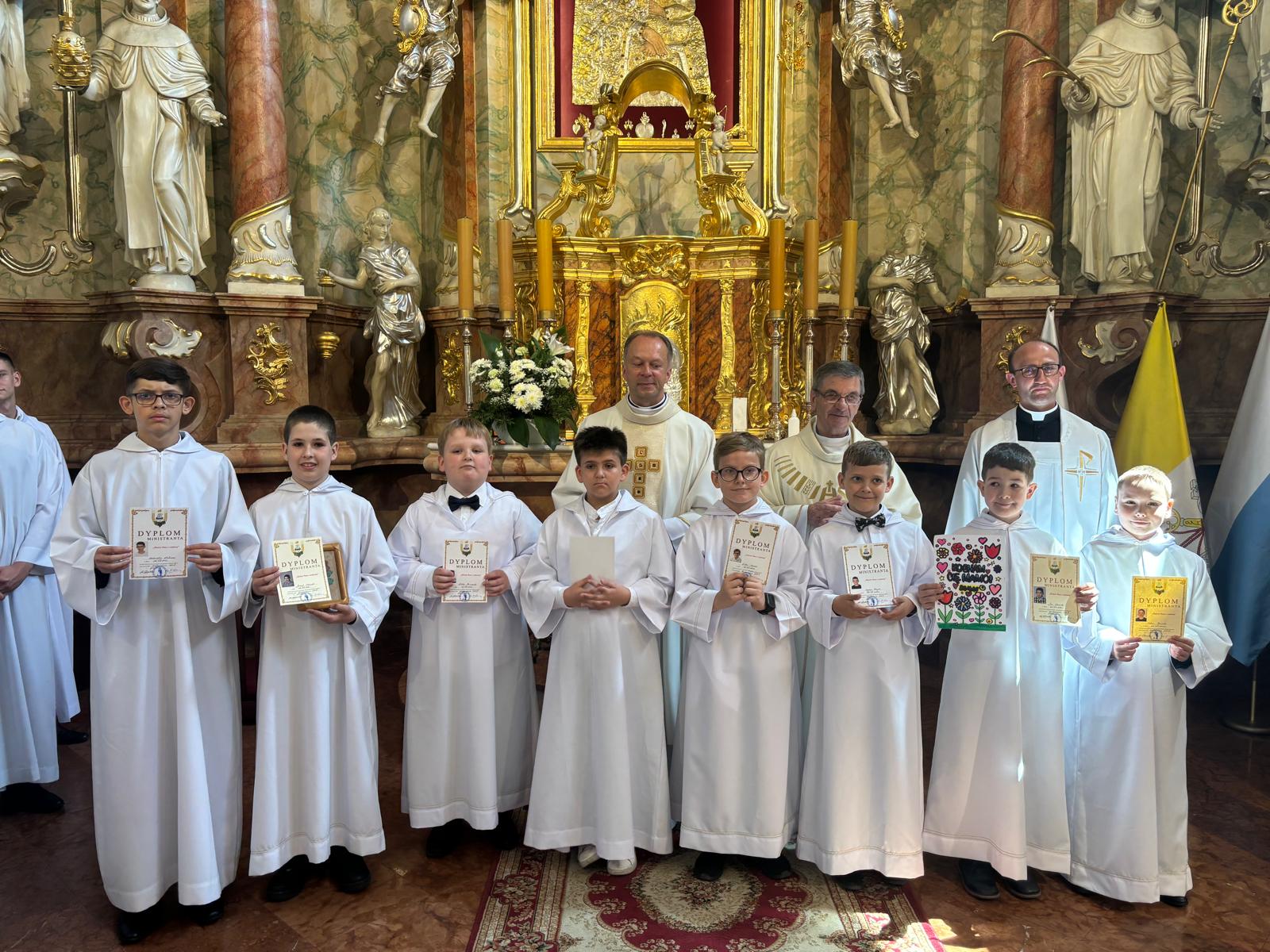 Parafia ma ośmiu nowych ministrantów